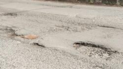 Lubang di Jalan Ki Marogan Kecamatan Kertapati kota Palembang