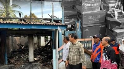 Bupati Serahkan Bantuan Korban Kebakaran, Warga Empat petulai Dangku
