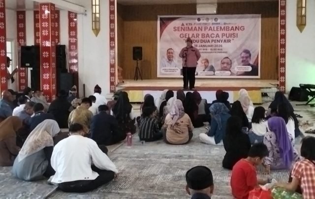 Acara baca puisi berakhir dengan pertanyaan besar, yang digelar Dewan Kesenian Palembang di Gedung Kesenian Palembang pada Jumat (16/1/2026),