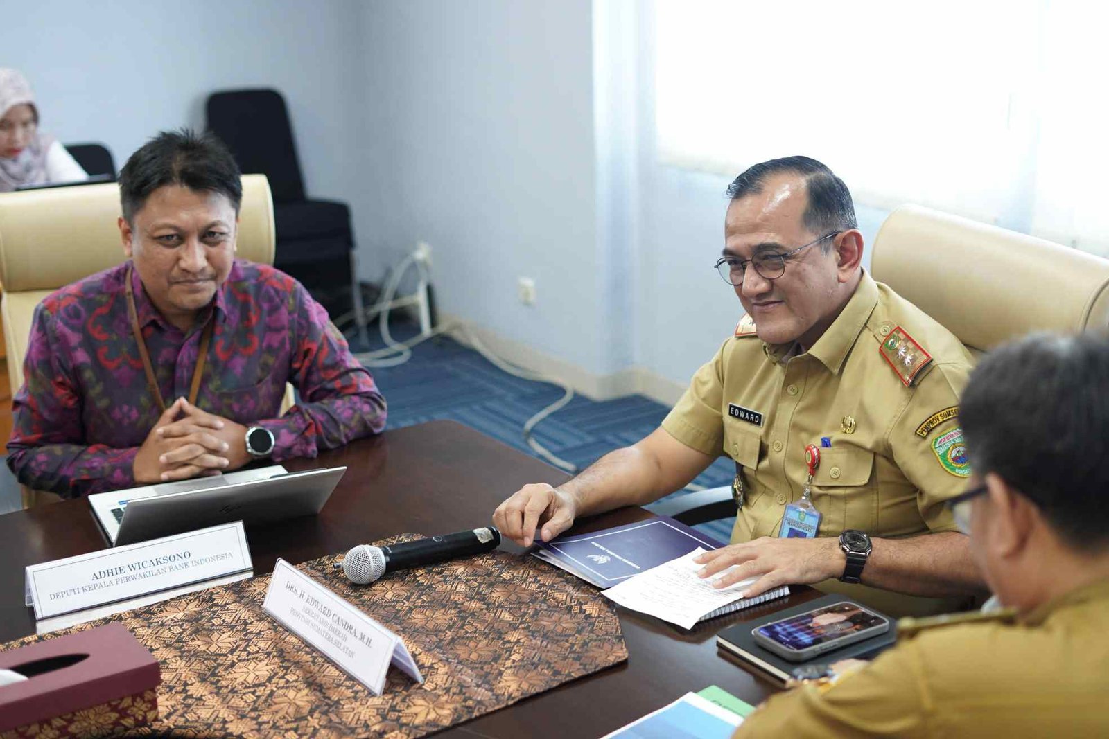 Sekretaris Daerah (Sekda) Provinsi Sumsel H. Edward Candra memimpin Rapat Koordinasi Penguatan Gerakan Sumsel Mandiri Pangan (GSMP) di Kantor Perwakilan Bank Indonesia