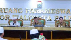 Sekretaris Daerah (Sekda) Kota Palembang, Aprizal Hasyim, memimpin rapat bersama panitia pelaksana Haul dan Ziarah Kubra Habib Abdurrahman