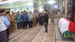 Sekda Sumsel Lepas Pemakaman Ekowati Retnaningsih, Birokrat Teladan Pemprov Sumsel