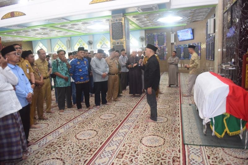 Sekda Sumsel Lepas Pemakaman Ekowati Retnaningsih, Birokrat Teladan Pemprov Sumsel