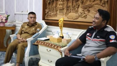 Sekretaris Daerah (Sekda) Kota Palembang saat menerima audiensi pengurus HBC Chapter Palembang bersama Koordinator Wilayah Sumatera.