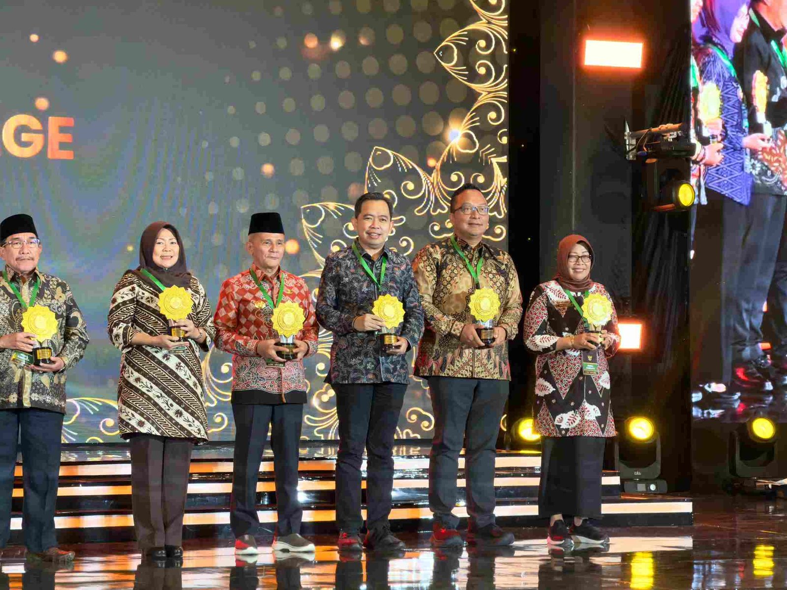 Pemerintah Kabupaten Jember meraih penghargaan Universal Health Coverage (UHC) Awards 2026 Kategori Madya,