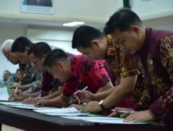 Disiplin dan Pelayanan Publik Harga Mati: Kepala OPD Palembang Tandatangani Pakta Integritas