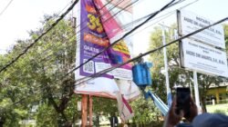 Ikut Arahan Presiden Prabowo, Satpol PP JEmber Tertibkan Reklame Ilegal