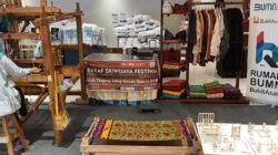 Tenun Tuan: Dari Warisan Keluarga Menuju Asa Pelestarian Budaya Palembang