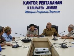 Cari Solusi, Pemkab Jember Fasilitasi Audiensi Korban Banjir Bersama BPN  