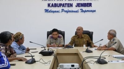 Pemerintah Kabupaten (Pemkab) Jember kembali memfasilitasi audiensi antara warga Perumahan Villa Indah Tegal Besar II dengan Kantor Pertanahan (BPN) Kabupaten Jember dan Satgas Infrastruktur dan Tata Ruang. 