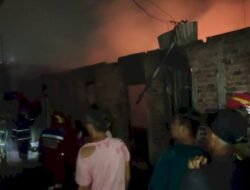 Si Jago Merah Kembali Mengamuk di Permukiman Padat Kertapati Hanguskan 11 Rumah