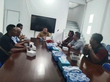 Dinas Komunikasi, Informatika, Statistik dan Persandian (Diskominfo) menerima audensi Dewan Perwakilan Daerah (DPD) Sekber Wartawan Indonesia (SWI) Kabupaten PALI di ruang rapat Kominfo. Selasa (10/02/2026).