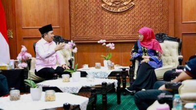 Gus Fawait mendatangi Gubernur Jawa Timur Khofifah Indar Parawansa.