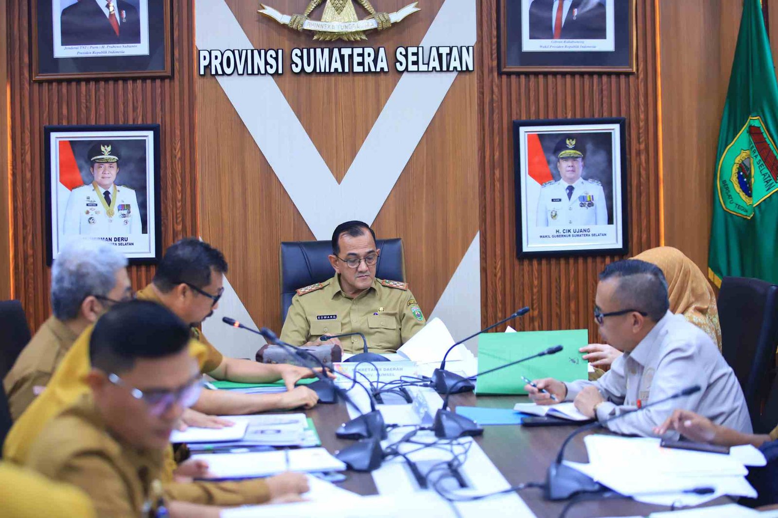 pembahasan usulan kenaikan nilai hibah bantuan keuangan kepada partai politik (parpol) untuk Tahun Anggaran 2027.