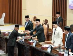 8 Fraksi DPRD Sampaikan Pandangan Umum Raperda Sumsel Energi Gemilang