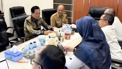 Bupati Muara Enim Edison saat berkoordinasi dengan Balai Besar Pelaksanaan Jalan Nasional (BBPJN) Sumatera Selatan pada Senin (23/2),