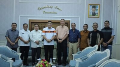 Sekretaris Daerah (Sekda) Kota Palembang, Aprizal Hasyim, menerima audiensi pelaku usaha