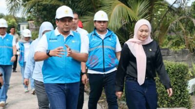Diskusi pengembangan jaringan listrik di wilayah Sumatera Selatan dilakukan sembari melakukan kunjungan lapangan di Desa Pulau Semambu pada Sabtu (28/02) lalu.