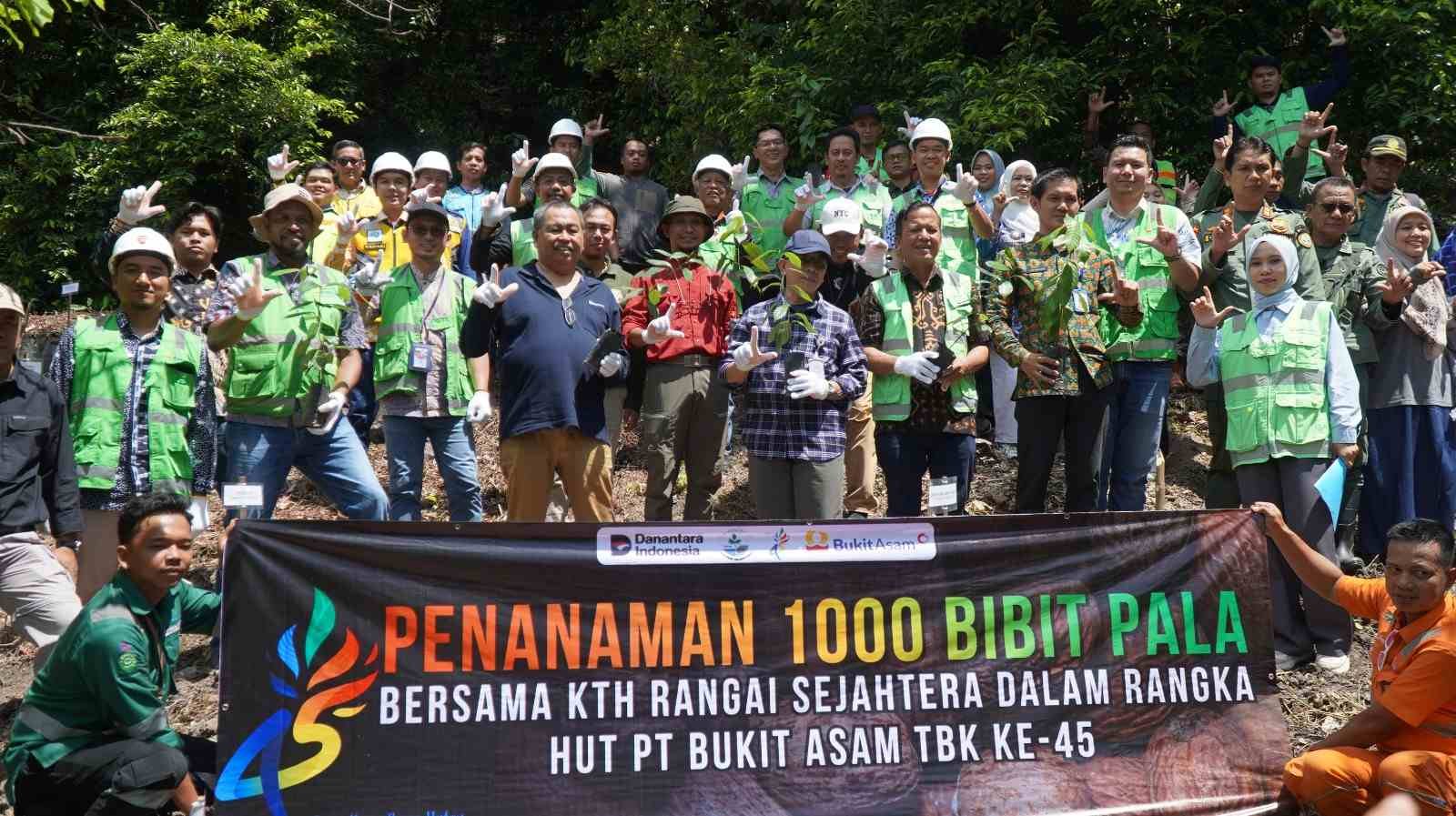 Rayakan Hari Jadi ke-45, PTBA Perkuat Komitmen Kelestarian Alam dan K3