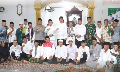 Safari Ramadan Bupati Muara Enim H. Edison berlanjut di Masjid Jami Darussalam, Desa Sugihan, Kecamatan Rambang