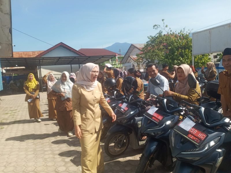 Nurlela Plt Kepala Dinas DPPKB Agara Periksa Aset Kendaraan Dinas