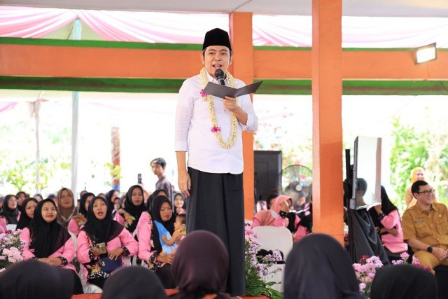 Bupati Jember Buka Beasiswa untuk Anak Kader Posyandu, Bisa Kuliah Gratis