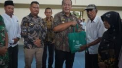 Pemkab Asahan Serahkan Bantuan Beras dan Paket Sembako Kepada 1000 Kaum Dhuafa