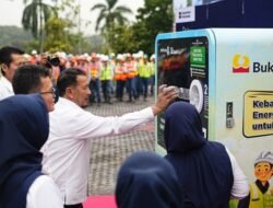 PTBA Luncurkan Reverse Vending Machine, Ubah Sampah Botol Plastik Jadi Rupiah
