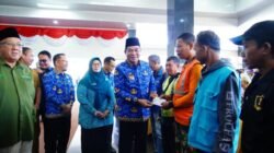 Ribuan THR dibagikan Kepada Dhuafa, Bupati Toha : Selamat Menyambut Hari Raya Idul Fitri