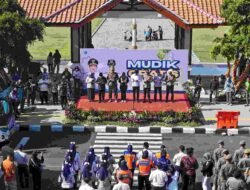 Ribuan Pemudik Diberangkatkan dari Pendopo, 28 Bus Disiapkan Pemkab Sidoarjo ke Lima Rute Favorit