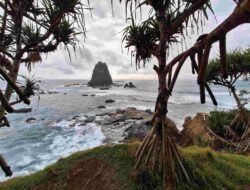 Berkat Tiket Terintegrasi Pantai Papuma–Watu Ulo Jember Diserbu Ribuan Wisatawan