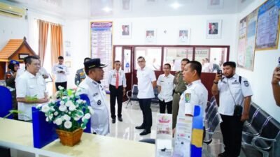 Bupati Muba H M Toha Tohet SH langsung “tancap gas” dengan melakukan kunjungan dan pengecekan pada hari pertama masuk kerja,