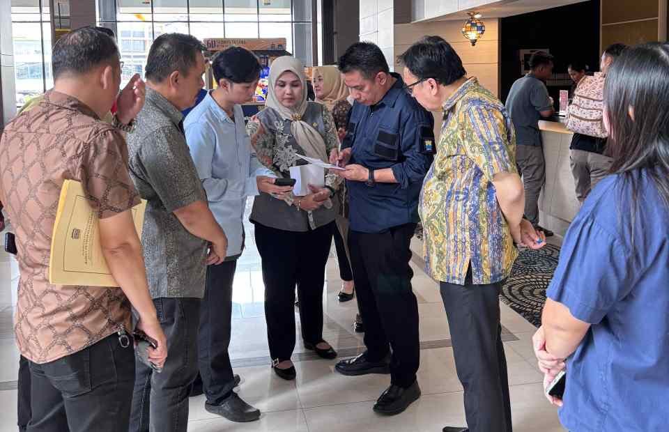 Badan Pendapatan Daerah (Bapenda) Pemkot Palembang kembali melakukan monitoring terhadap alat E Tax.