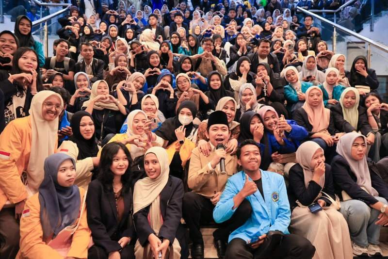 Gus Fawait Targetkan 20.000 Mahasiswa Dapat Beasiswa Pemkab Jember