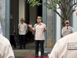 460 Petugas PPIH Arab Saudi Diberangkatkan ke Madinah, Layani Jemaah Haji Hingga 70 Hari