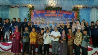 Rifa'i Bupati dan Yandri Mentri Desa Hadiri Reuni Alumni SMA N 1 Manna Angkatan 1993