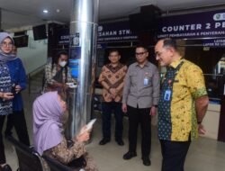 Sekda Sumsel Tinjau Pelayanan Samsat UPTB I Palembang, Pastikan Tetap Optimal di Tengah WFH