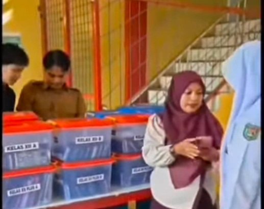 SMA Negeri 1 Kutacane Terapkan Pembatasan Penggunaan Gawai /Handphone