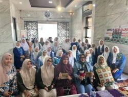 Dorong Kemandirian Ekonomi, PTBA dan BKMT Muara Enim Gelar Kelas Kreasi Vol.7