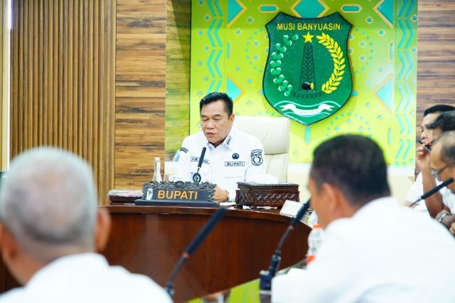 Bupati Muba H. M. Toha Tohet
