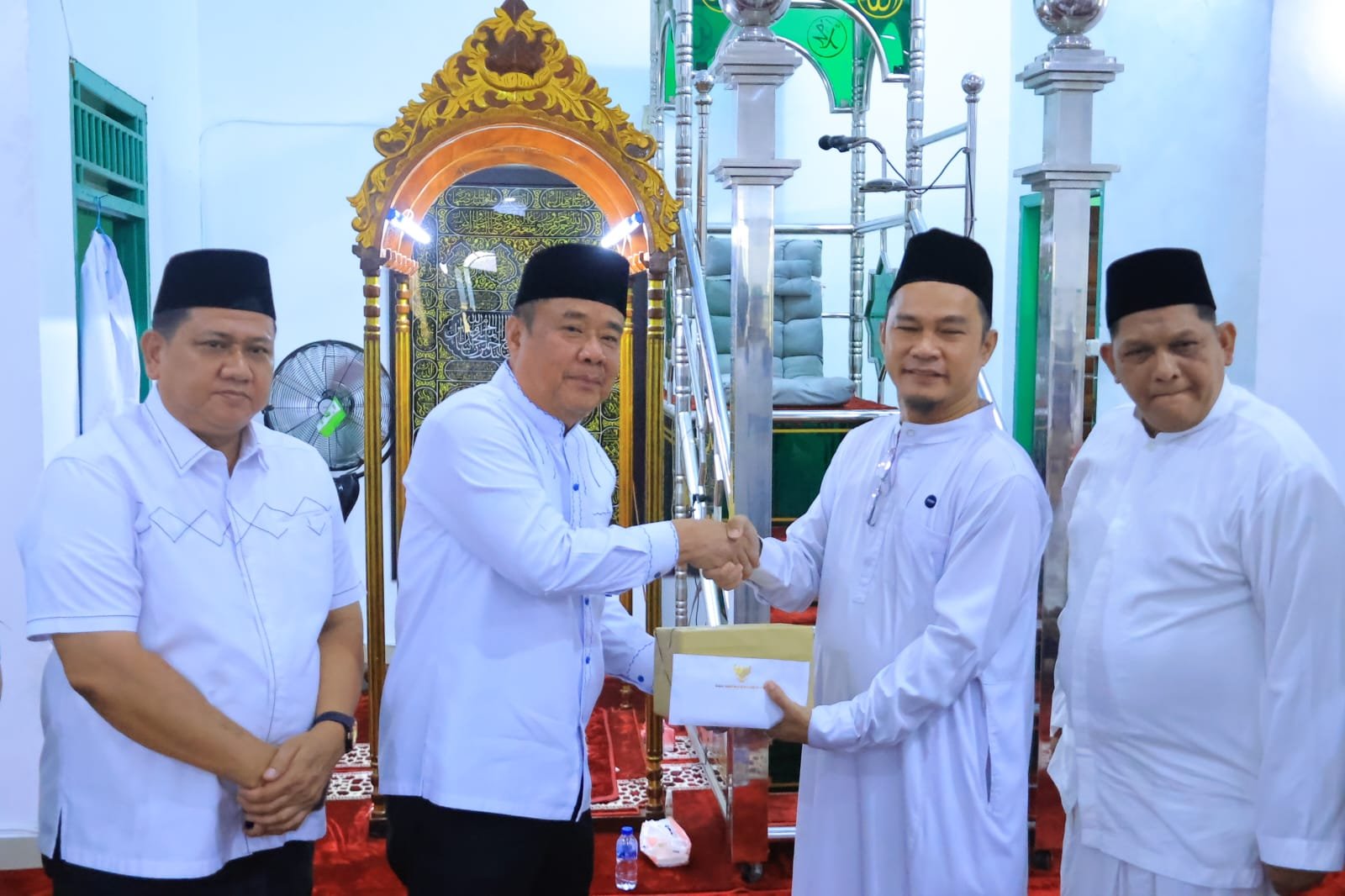 Wagub Sumsel Cik Ujang Safari Jumat di Masjid Al-Ikhlas, Salurkan Bantuan dan Siapkan Hewan Kurban