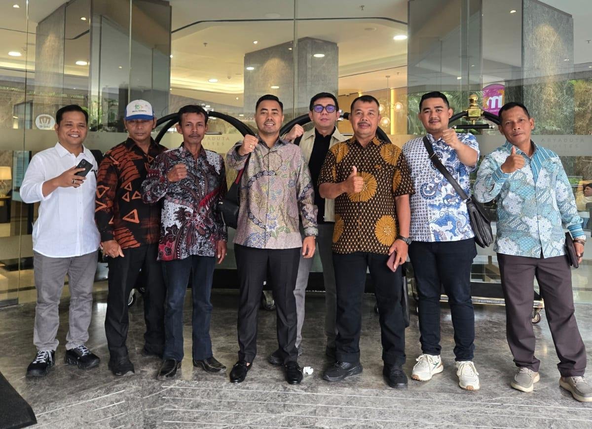 Anggota DPRD Sumsel Ande Pramanja bersama Tim saat menghadiri RDP bersama di Komisi II DPR RI