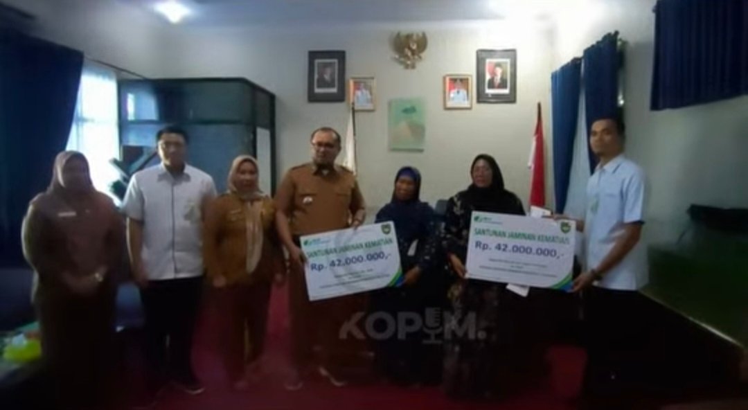 Sekda Terima Audiensi BPJS Ketenagakerjaan Bengkulu dan Penyerahan Santunan Rp42 Juta