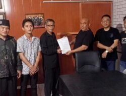 Y-ARTI Bentuk Bank Sampah, Ketua Dewan Pembina Serahkan SK
