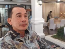 Tebar 10 Sapi Kurban, Wakil Ketua DPRD Sumsel Nopianto Fokus Perkuat Solidaritas Sosial Warga Palembang