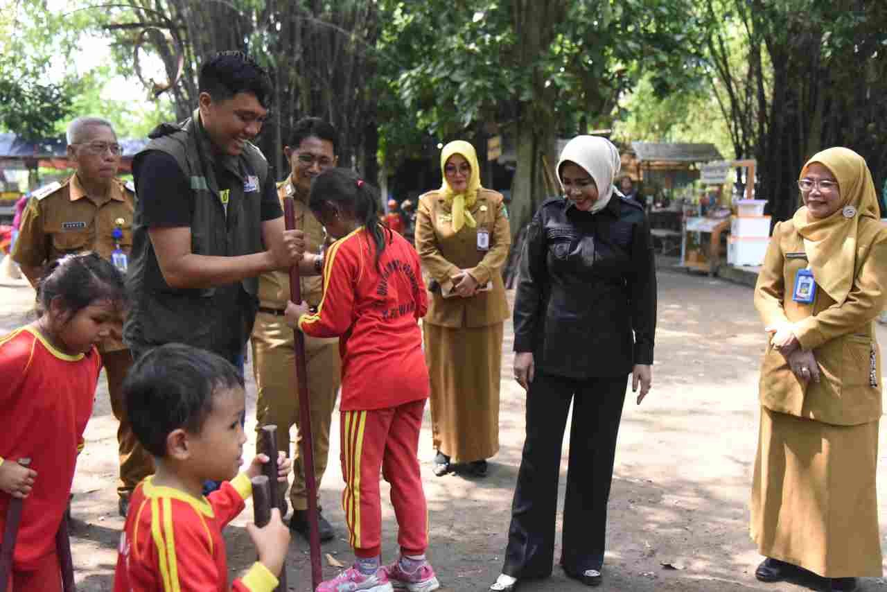 Wabup Sidoarjo Sambangi Kampung Lali Gadget, Dorong Anak Belajar Aktif Tanpa Layar