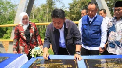 Gubernur Herman Deru dan Wagub Cik Ujang Resmikan 17 Jembatan di Sumsel, Percepat Konektivitas dan Dongkrak Ekonomi Warga