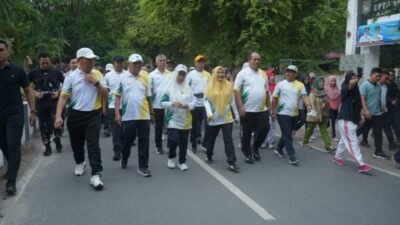 Jalan Santai Meriahkan Dies Natalis Ke-40 UNA, Wagubsu dan Bupati Asahan Lepas 2.500 Peserta