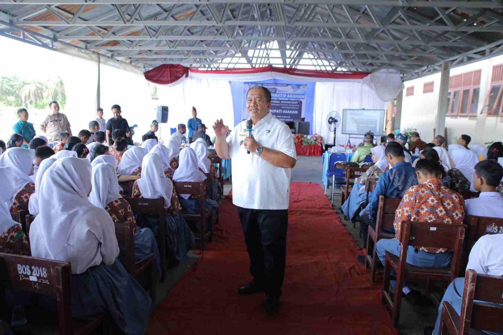 Bupati Asahan Berbagi Inspirasi Pendidikan di SMAN 1 Meranti