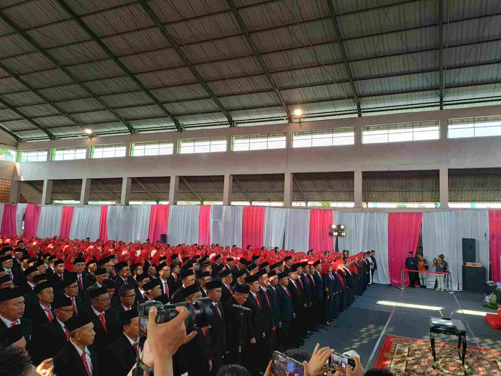 Lantik Ratusan Kepala Sekolah, Gus Fawait Targetkan Inovasi Pendidikan dalam 6 Bulan